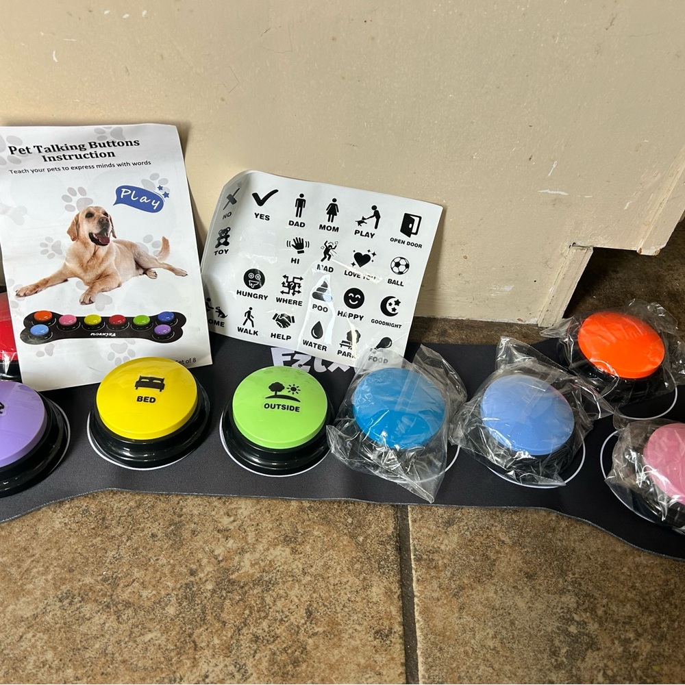 Pet Talking, Dog Speak Buttons Set - 8, with instructions